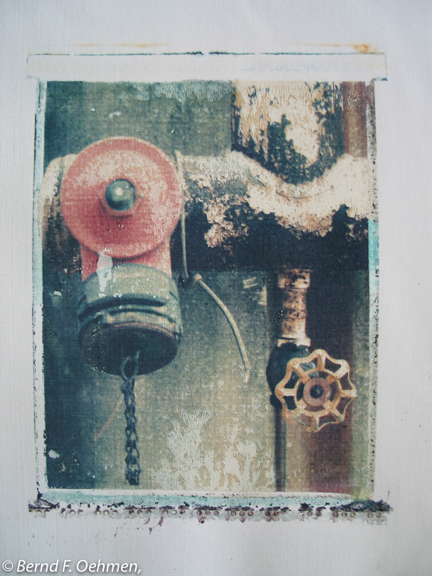 Wasserrohr     Imagetransfer auf Bütten