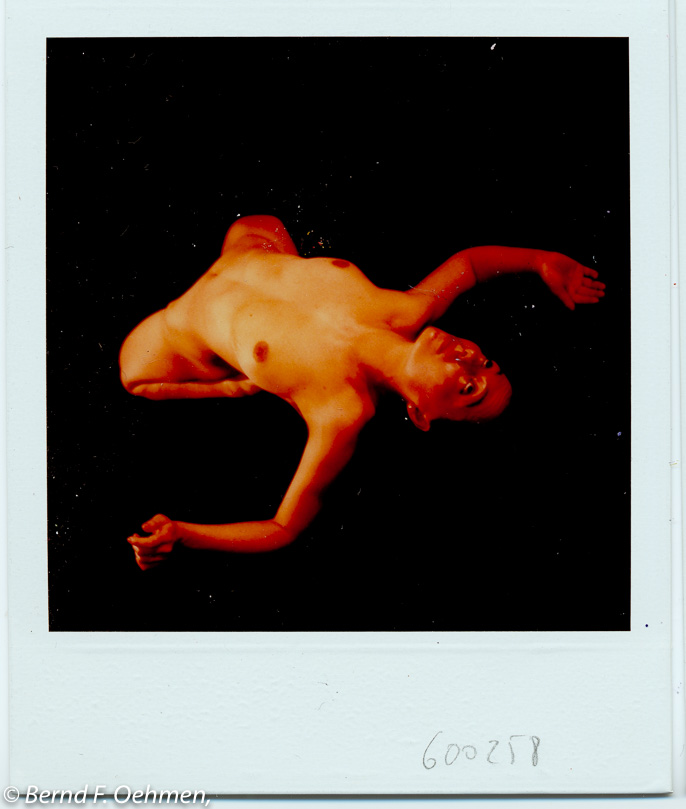 Akt     SX-70 Print