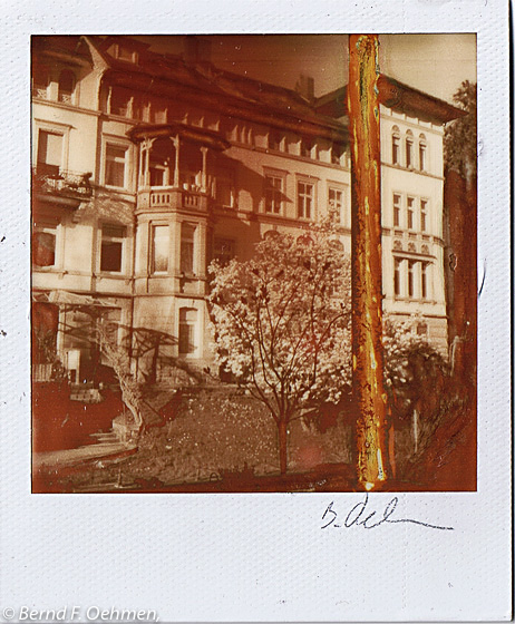 Haus-Nr.12   manipullierter ImpossbleP SW Print